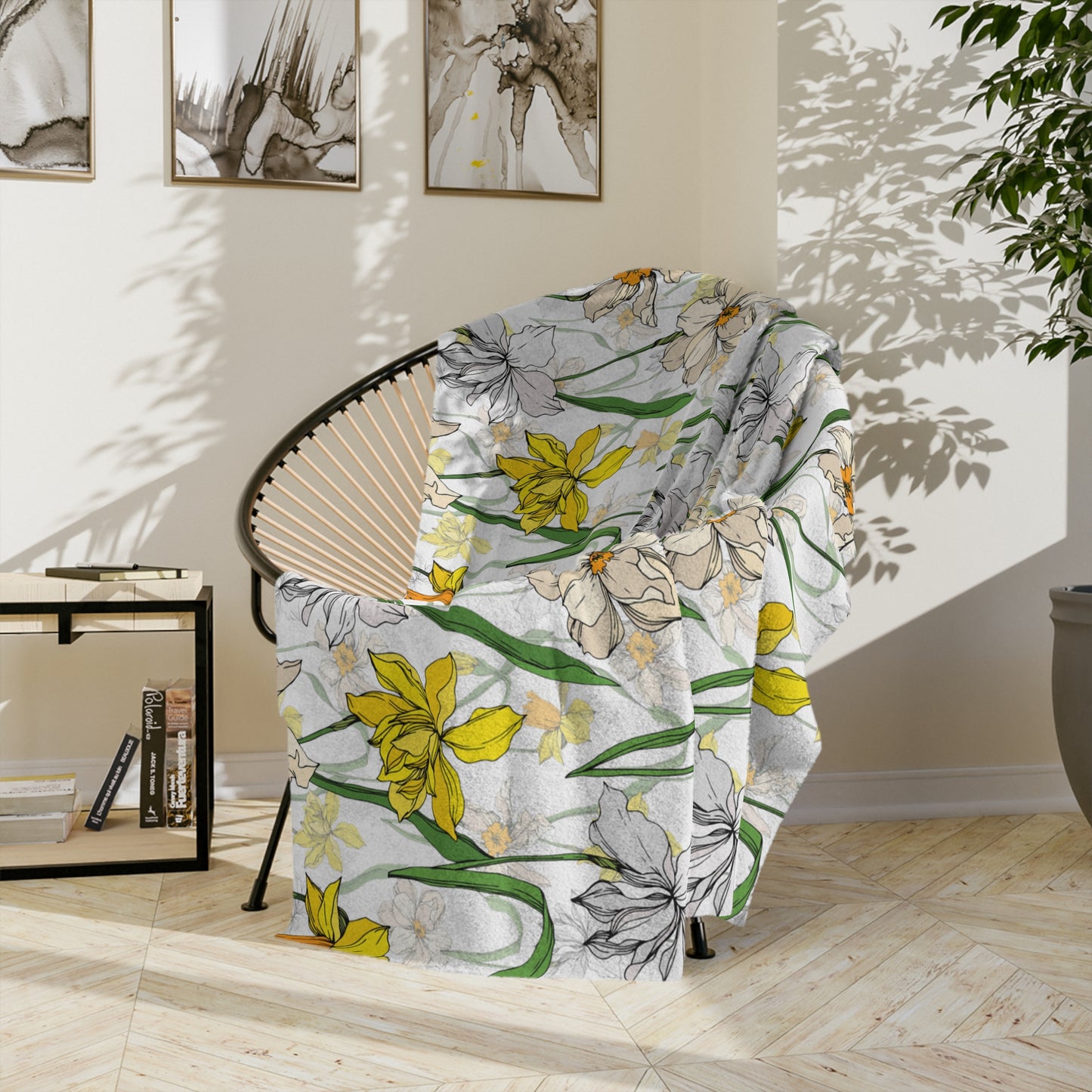 Spring Floral Velveteen Blanket, Cozy Throw for Home Decor, Perfect Gift for Mother's Day, Easter, or Housewarming